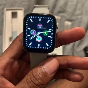Smartwatch with Gray Band